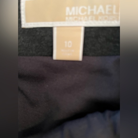 Micheal Kors size 10 gray pencil skirt back zip front zip pockets NWOT - Picture 3 of 10